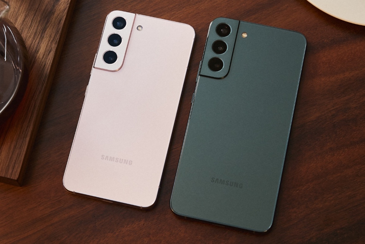 Samsung Galaxy S22 a S22+