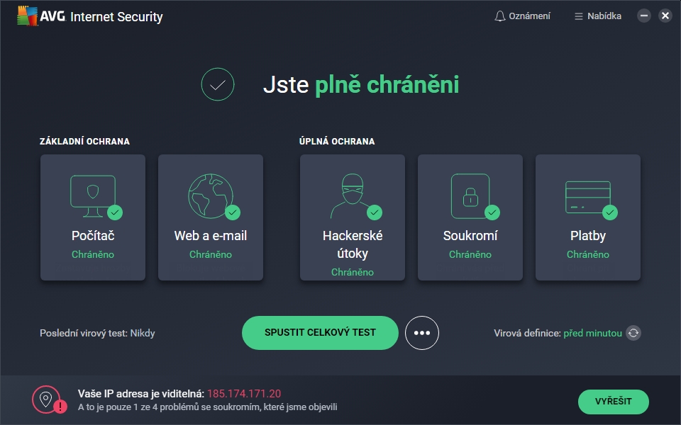 Po spuštění AVG Internet Security se zobrazí ovládací panel programu, kde rychle zjistíte aktuální stav zabezpečení vašeho počítače, resp. aktivitu jednotlivých modulů. AVG Internet Security pracuje na pozadí operačního systému a prakticky bez jakékoli péče chrání počítač před škodlivým softwarem a útoky z internetu. | Zdroj: AVG Internet Security