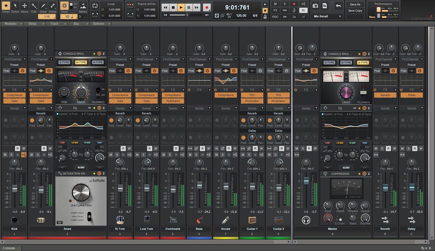 Cakewalk Sonar je multistopé studio, které lze použít k nahrávání hudby v reálném čase. Což znamená, že lze přehrávat hudbu a současně nahrávat další nástroj nebo zpěv. Počet vstupů je omezen jen hardwarem zvukové karty. | Zdroj: Cakewalk by BandLab