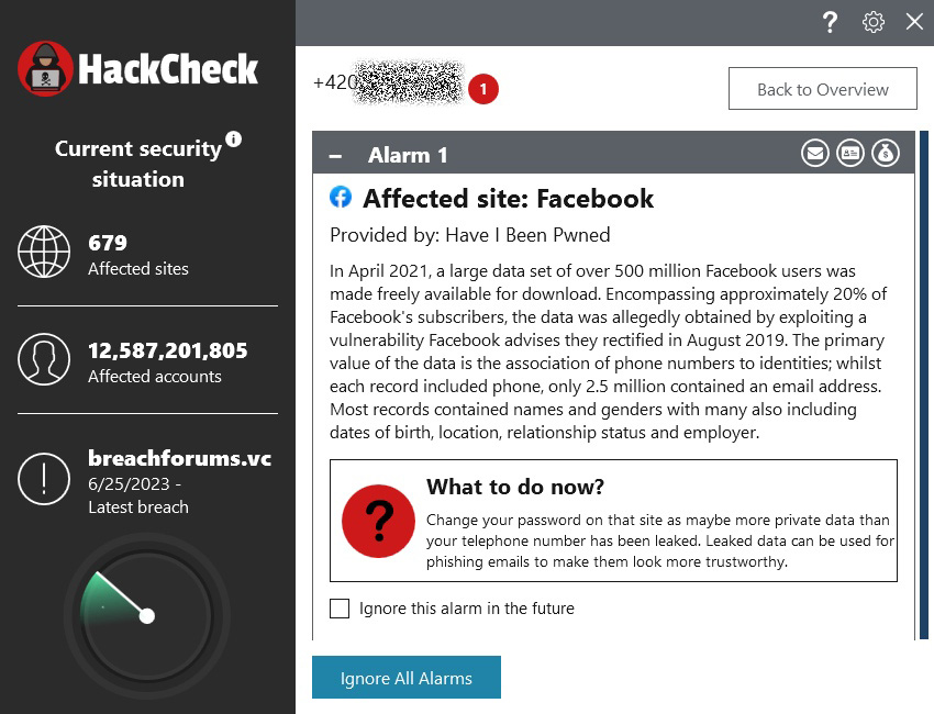 Kliknutím na tlačítko »Alarm« zobrazíte přehled upozornění k vaší e-mailové adrese. Aplikace HackCheck zjistí, u jakých webových služeb jste vaši adresu použili při registraci a vypíše informace, zdali u nich v minulosti nedošlo k úspěšnému hackerskému útoku a úniku dat. | Zdroj: HackCheck