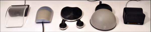 Novinka Touch Mouse vzešla z projektu Mouse 2.0, ve kterém zkoumali inženýři Microsoft Research a Applied Sciences Group možnosti spojení klasických myší a multidotykových senzorů. Výsledkem bylo pět různých prototypů s rozdílnými technologiemi. 