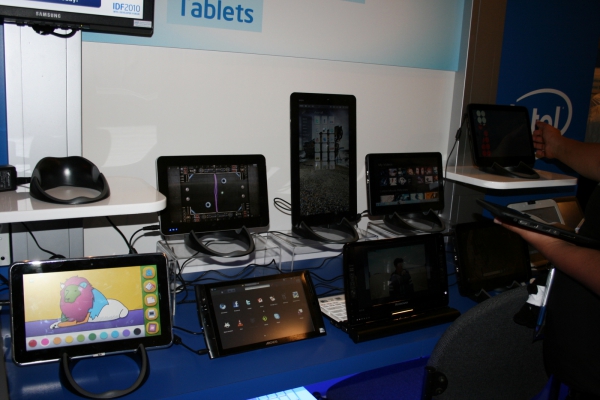 Tablet PC založené na procesorech Intel. Žádné silné značky, ale to se brzy změní. Na IDF byl totiž k vidění zajímavý tablet od Dellu. Ten ale na tomto obrázku není.