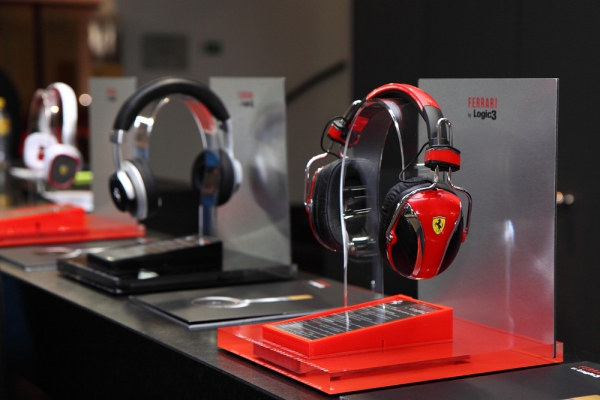 Dokonalý design a překvapivý výkon: Ferrari by Logic3 představil dvě kolekce sluchátek