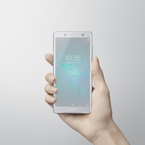 43-xperia-xz2-compact-white-silver-inhand-lowres-nahled