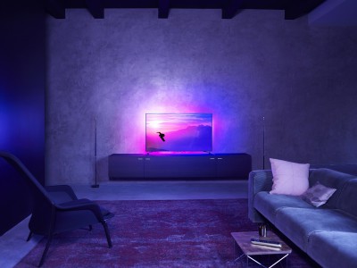 philips-lifestyle-tv-8601-lr-fr-view-no-people-speakers-floor-rgb-nahled